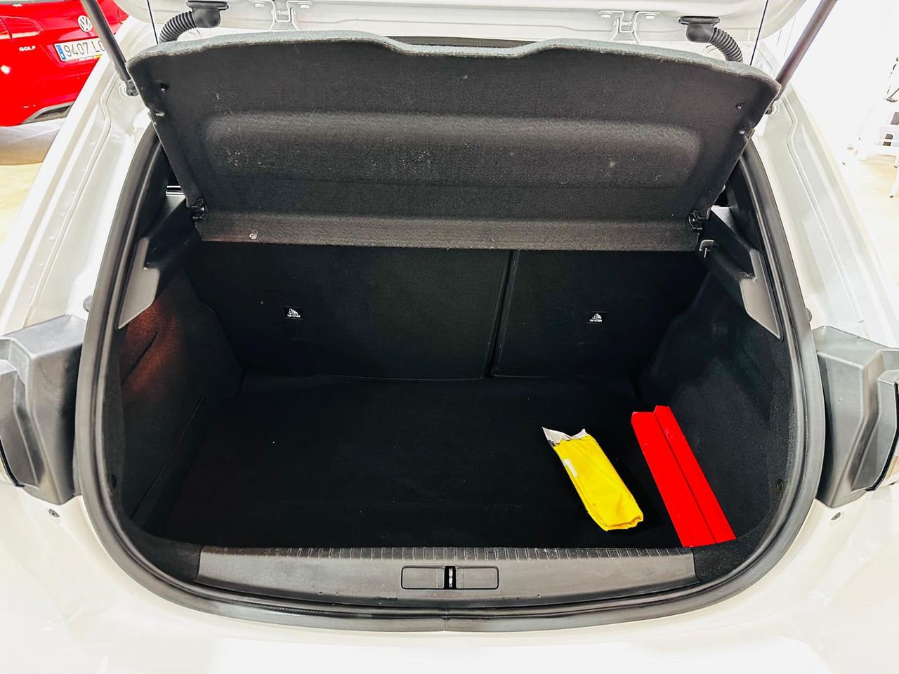 Foto Peugeot 208 25