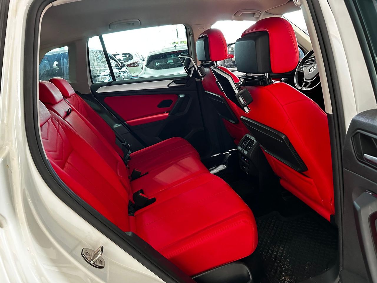 Foto Volkswagen Tiguan 31