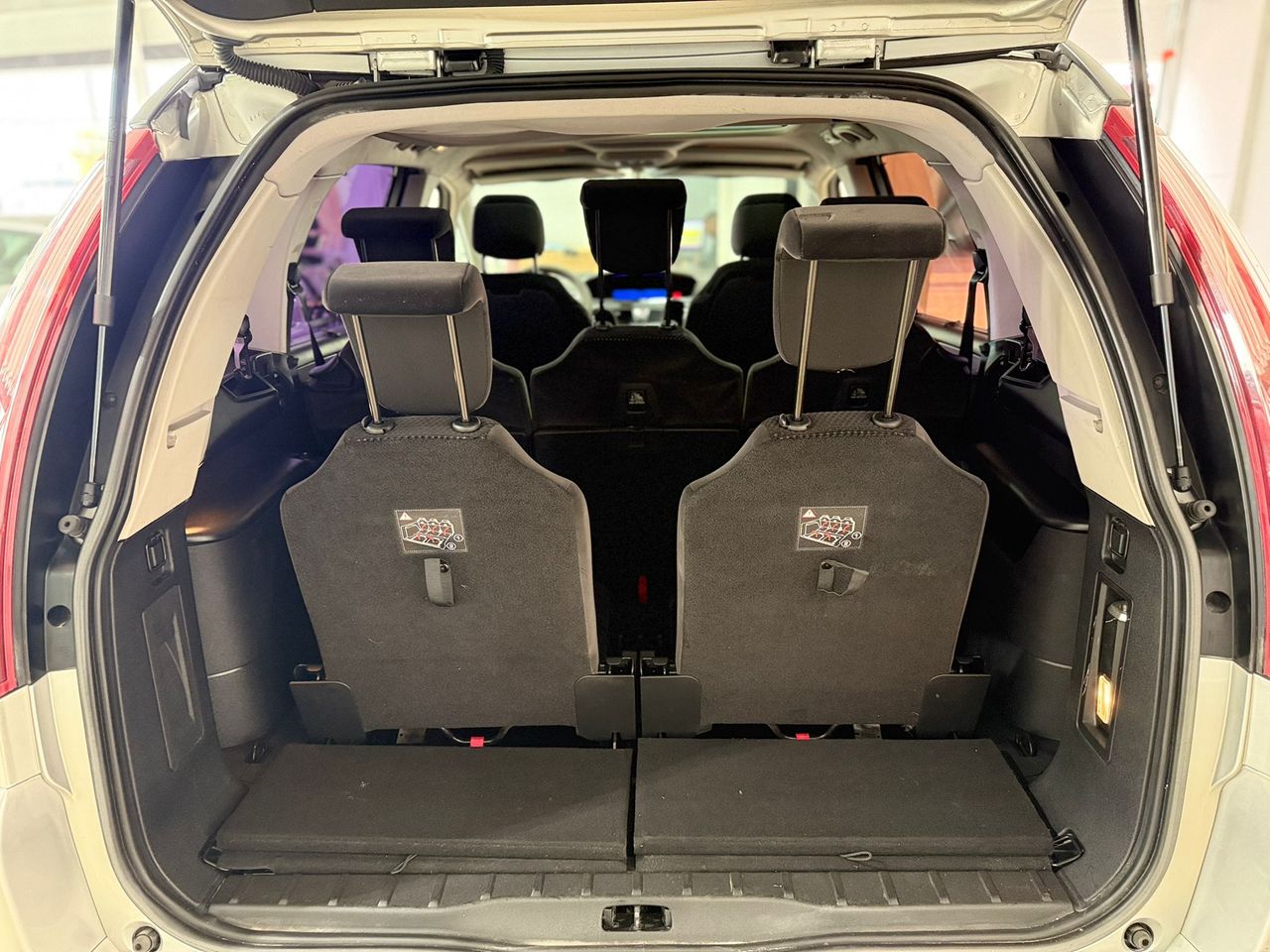 Foto Citroën C4 Picasso 23