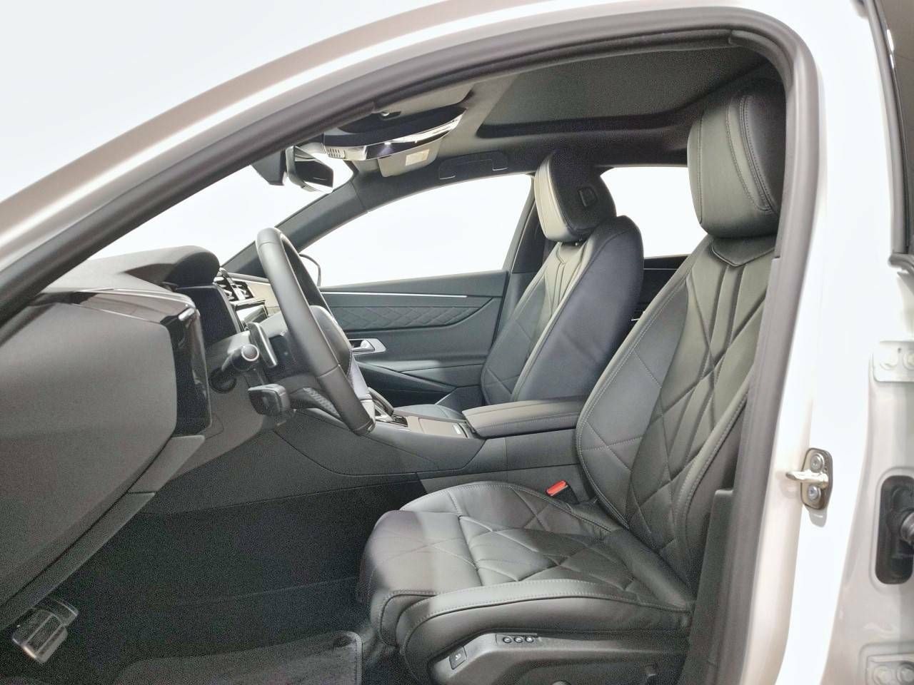 Foto DS Automobiles DS 9 9