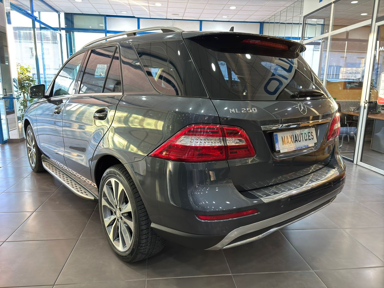 Foto Mercedes-Benz Clase M 2