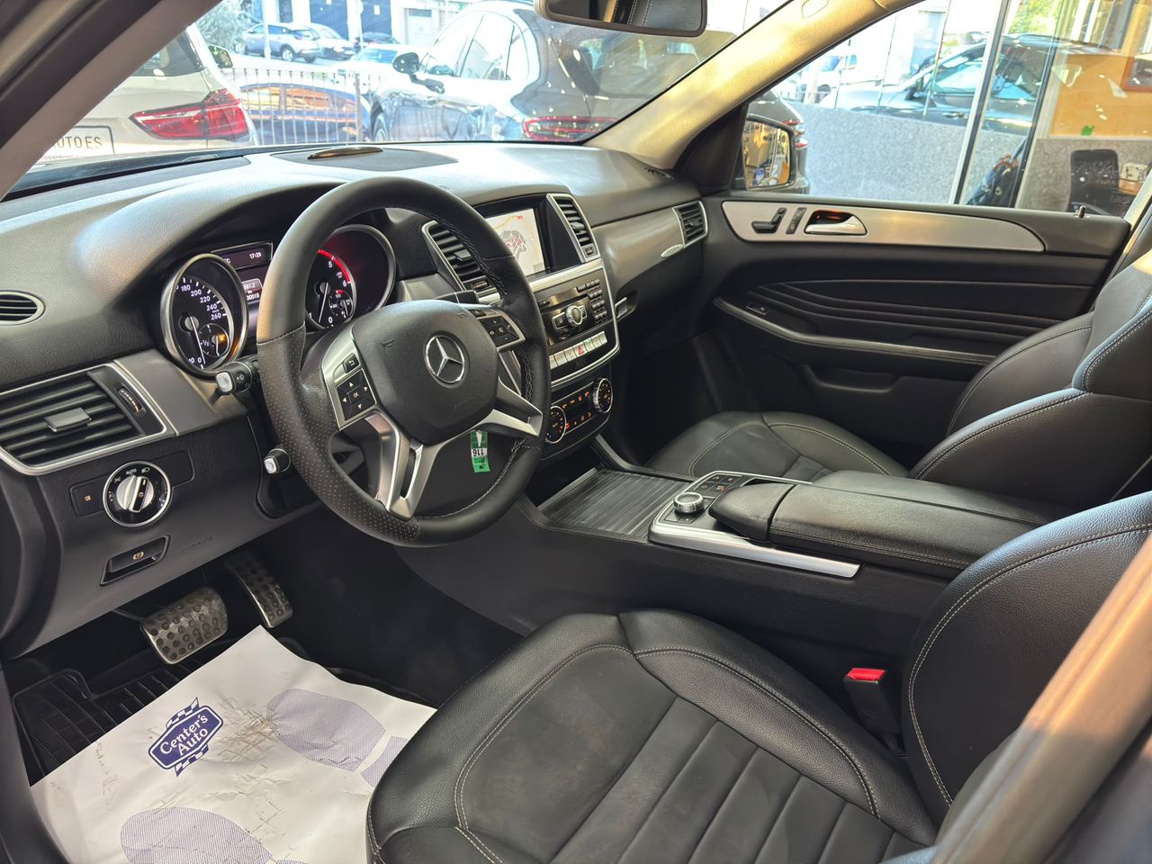 Foto Mercedes-Benz Clase M 8