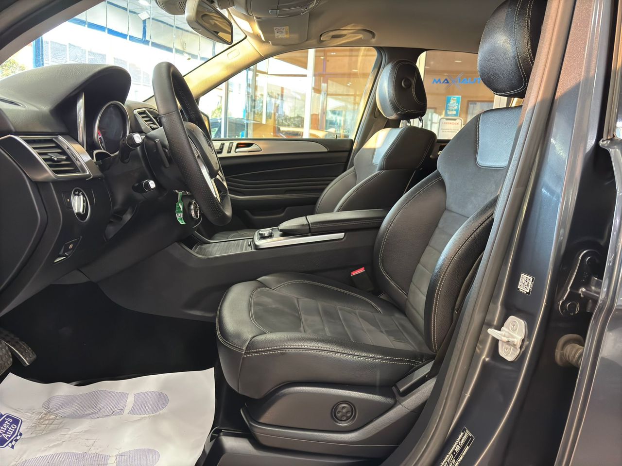 Foto Mercedes-Benz Clase M 9