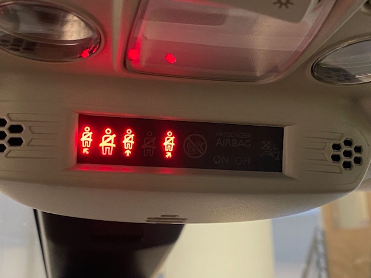 Foto Peugeot Rifter 23