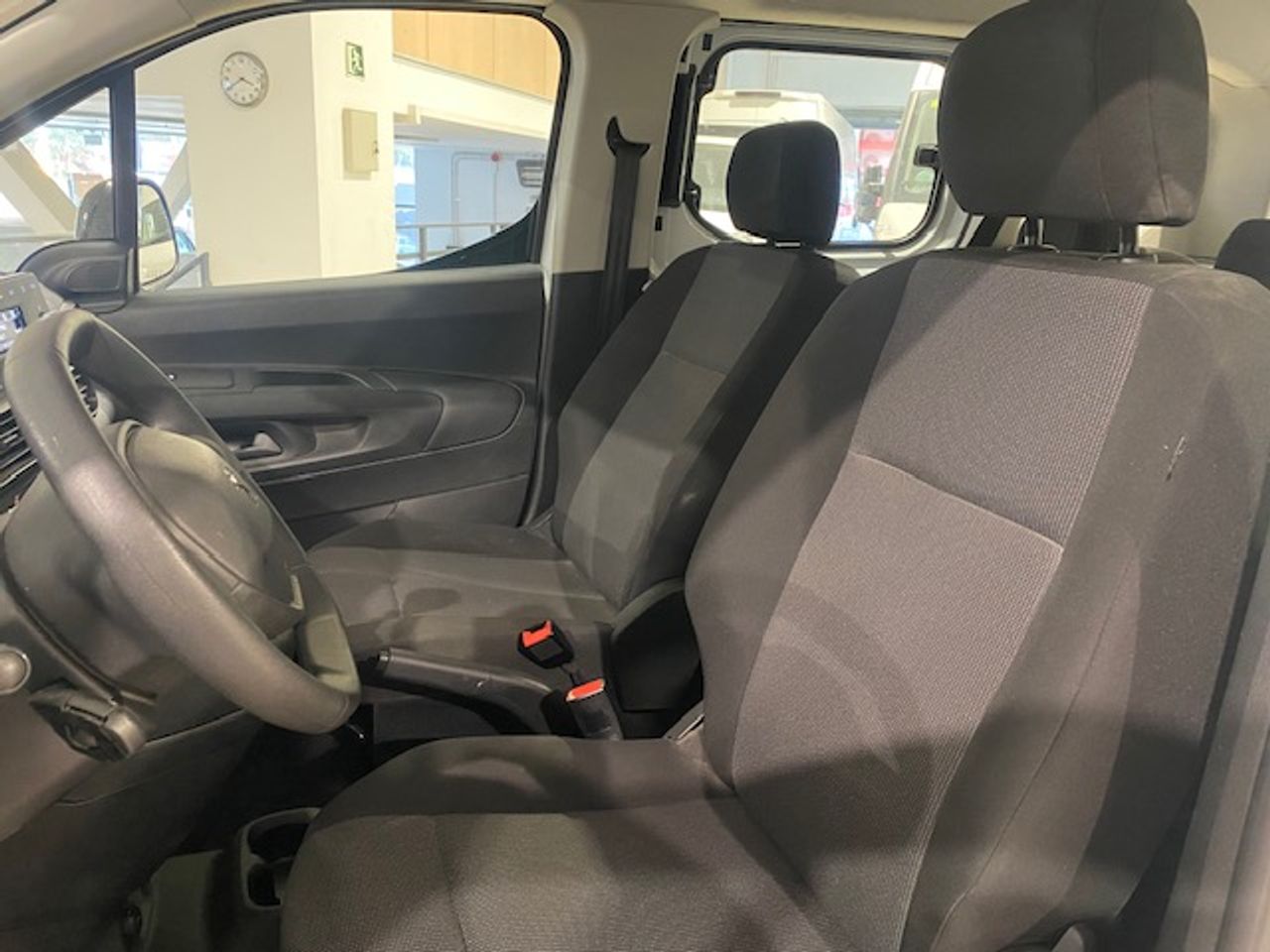 Foto Peugeot Rifter 24