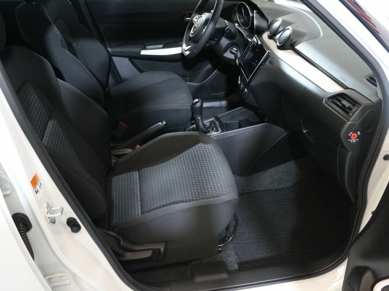 Foto Suzuki Swift 13