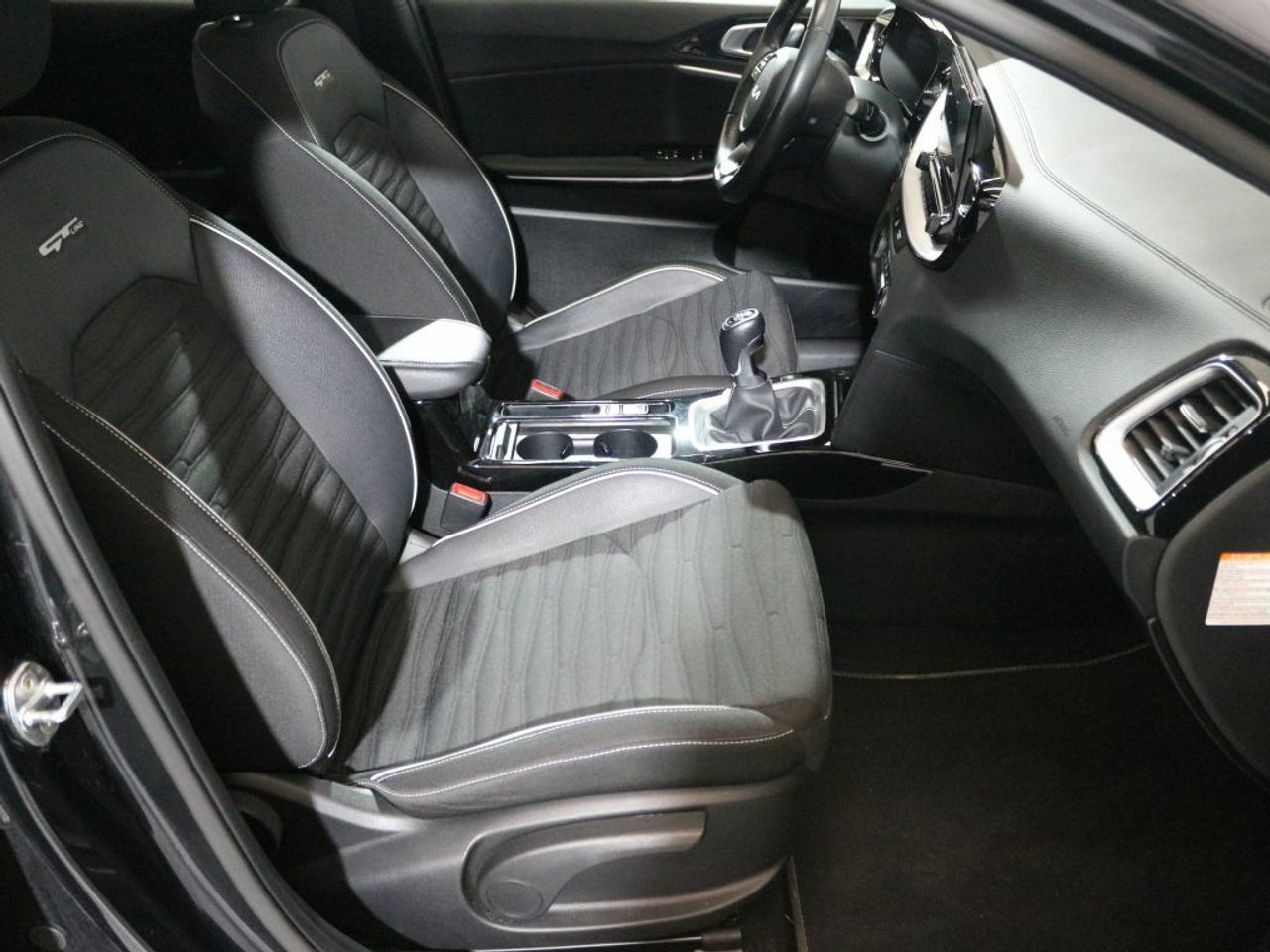Foto Kia XCeed 14