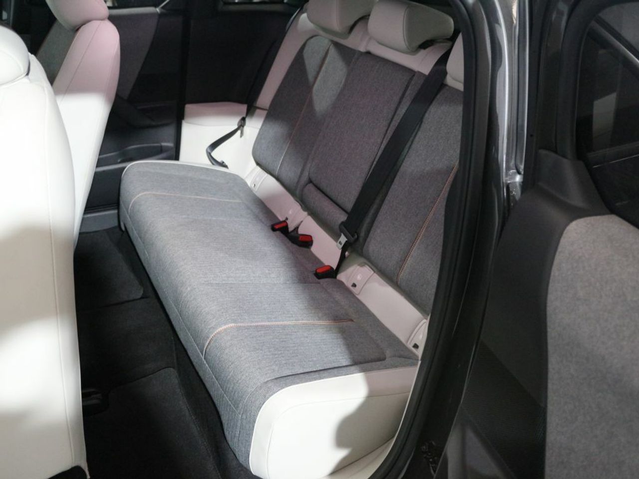 Foto Mazda MX-30 15