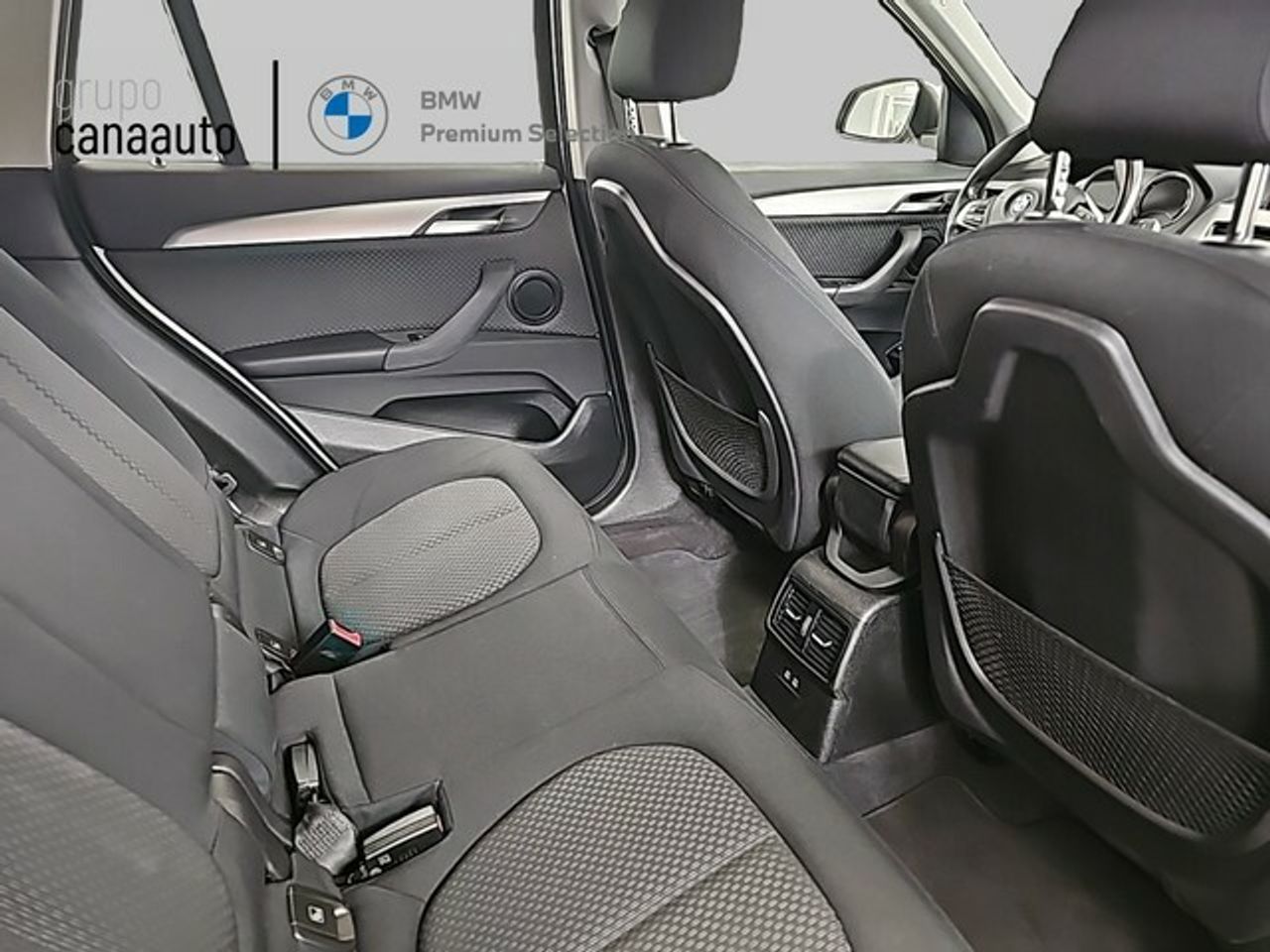 Foto BMW X1 9