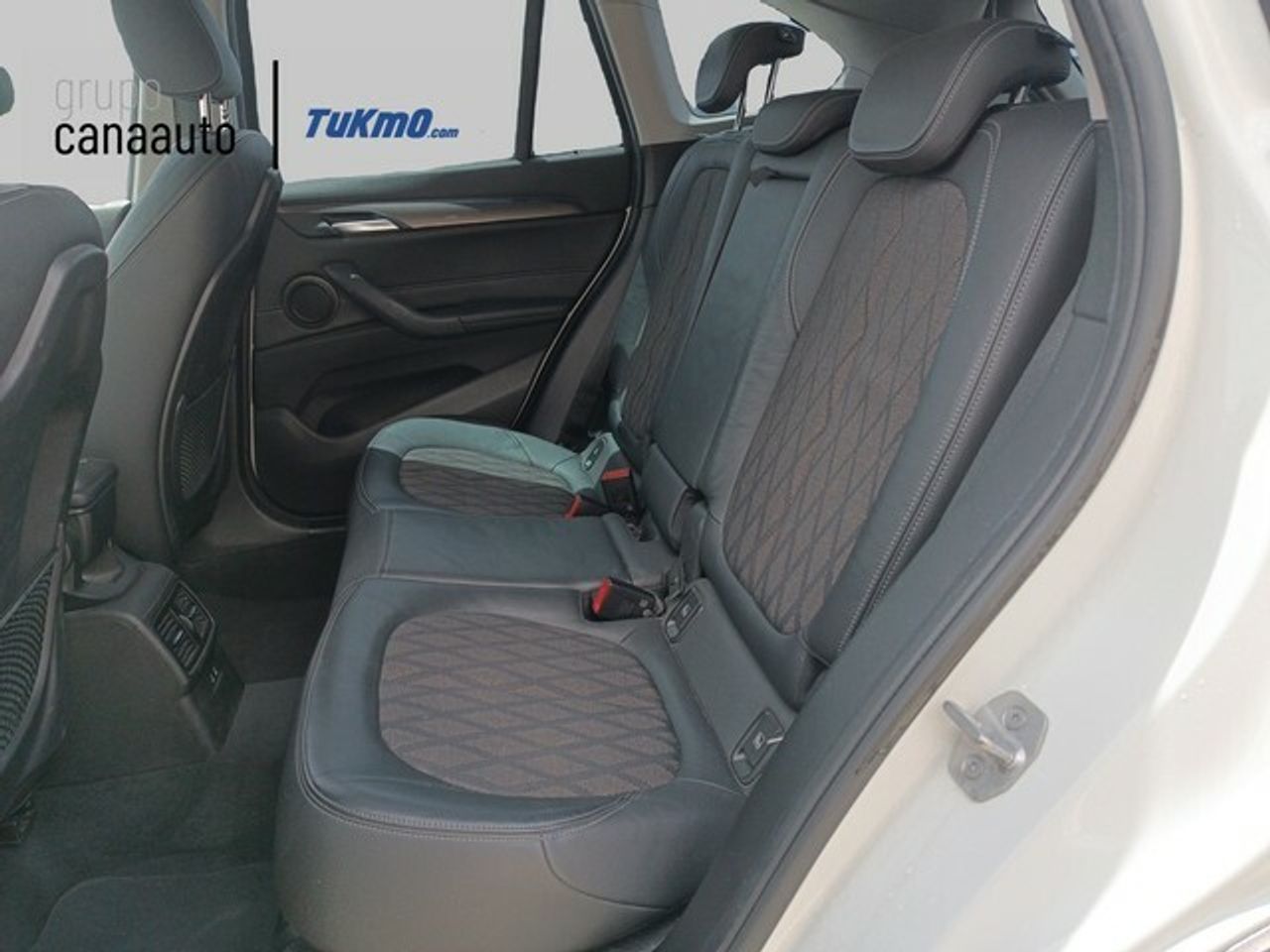 Foto BMW X1 9