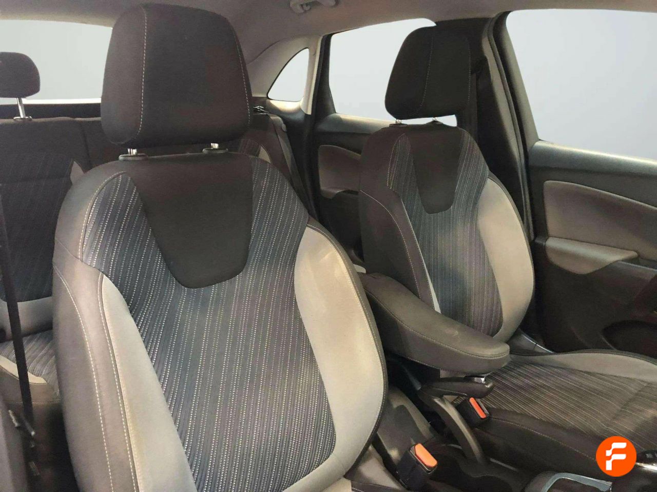 Foto Opel Crossland X 10