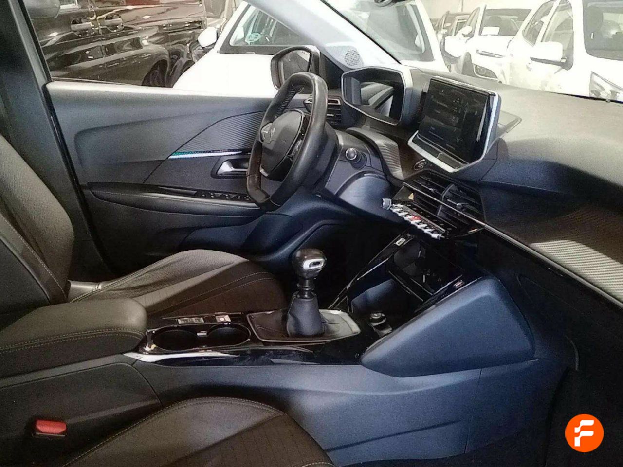 Foto Peugeot 208 17