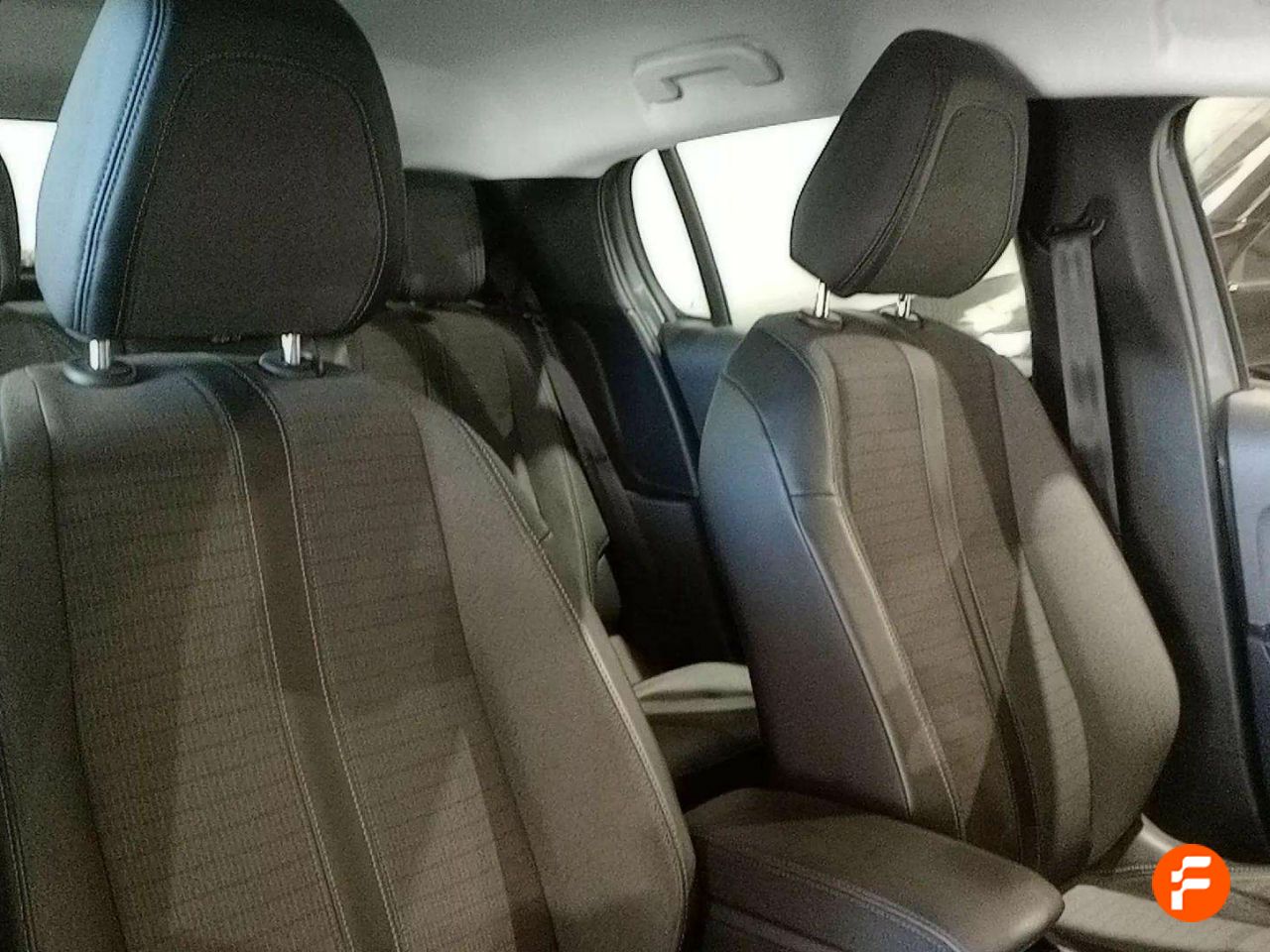 Foto Peugeot 208 18