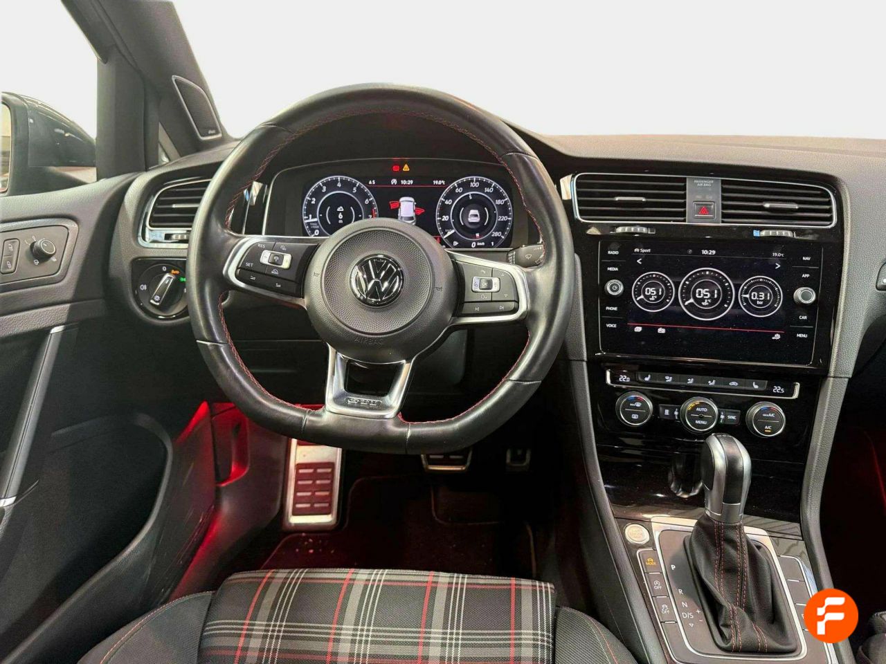 Foto Volkswagen Golf 23