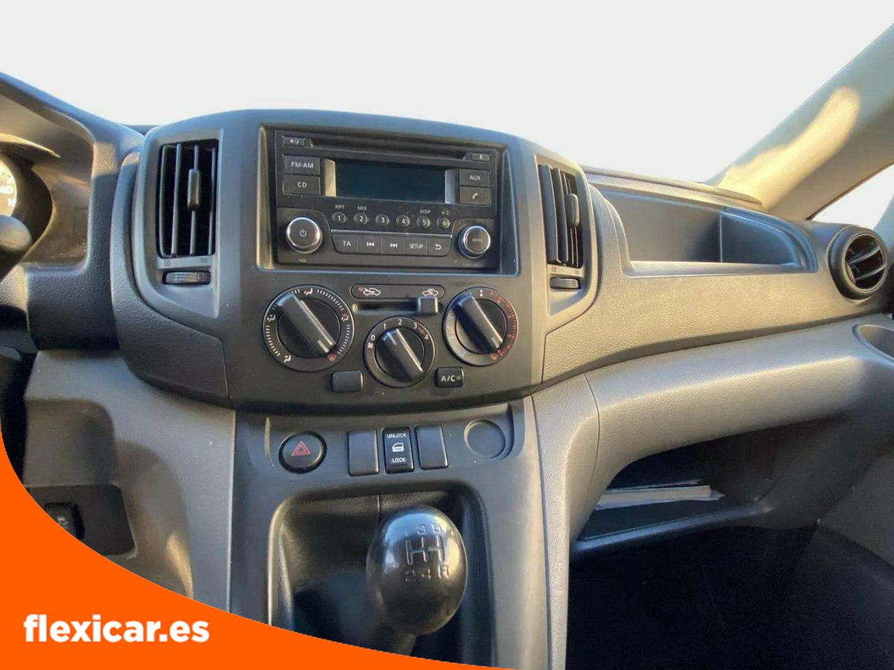 Foto Nissan NV200 13