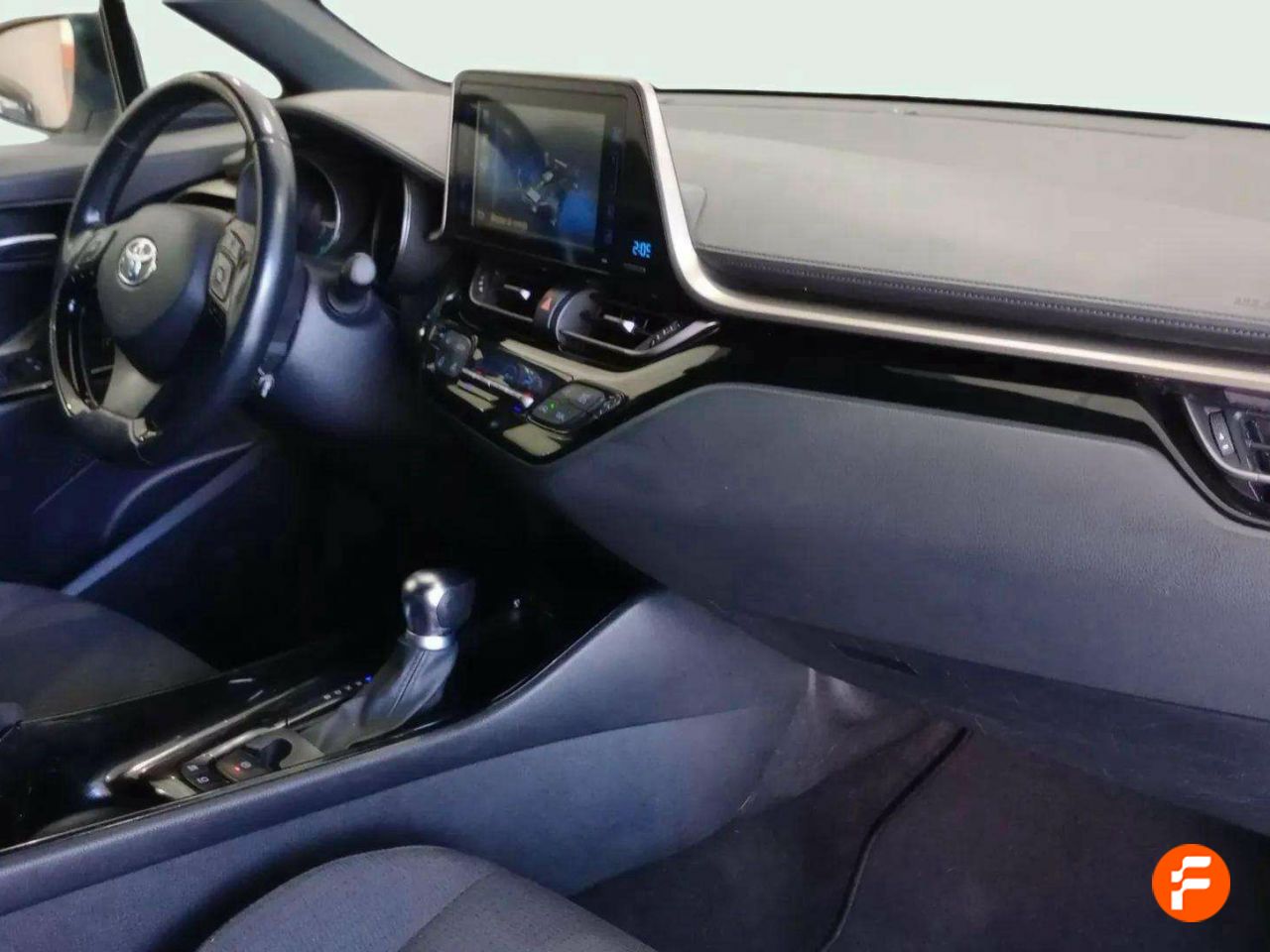 Foto Toyota C-HR 12