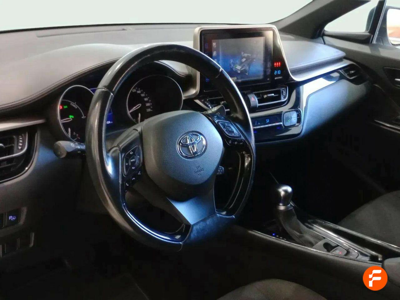 Foto Toyota C-HR 13