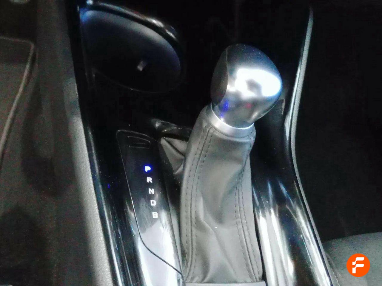 Foto Toyota C-HR 15