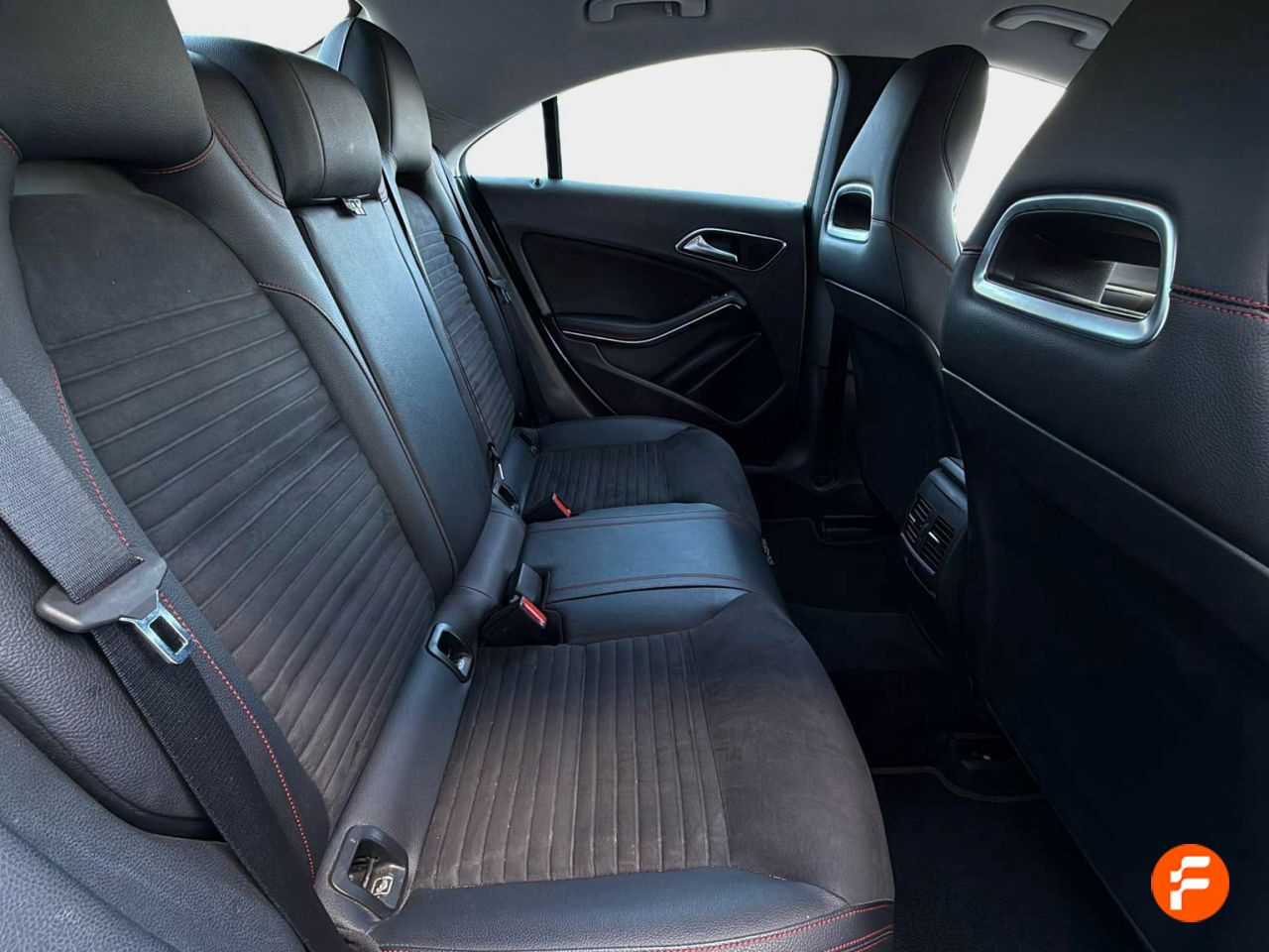 Foto Mercedes-Benz Clase CLA 20