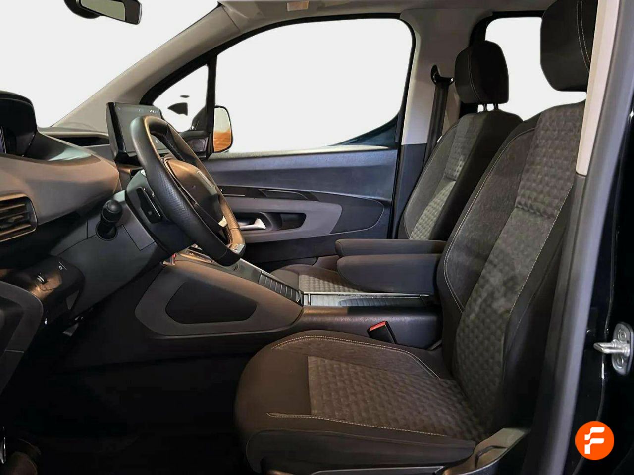 Foto Peugeot Rifter 11