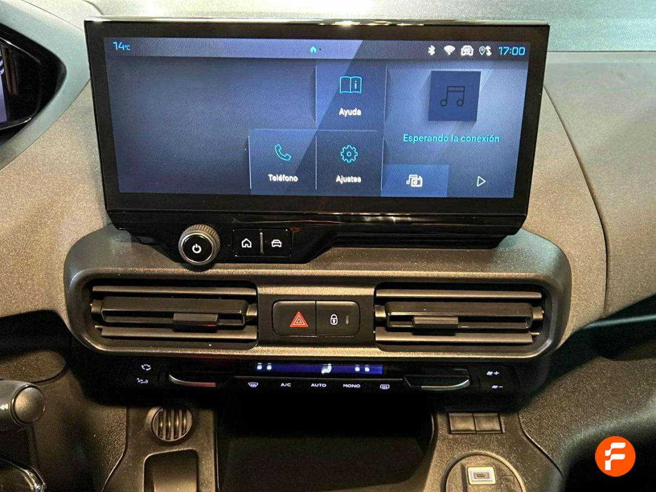 Foto Peugeot Rifter 16
