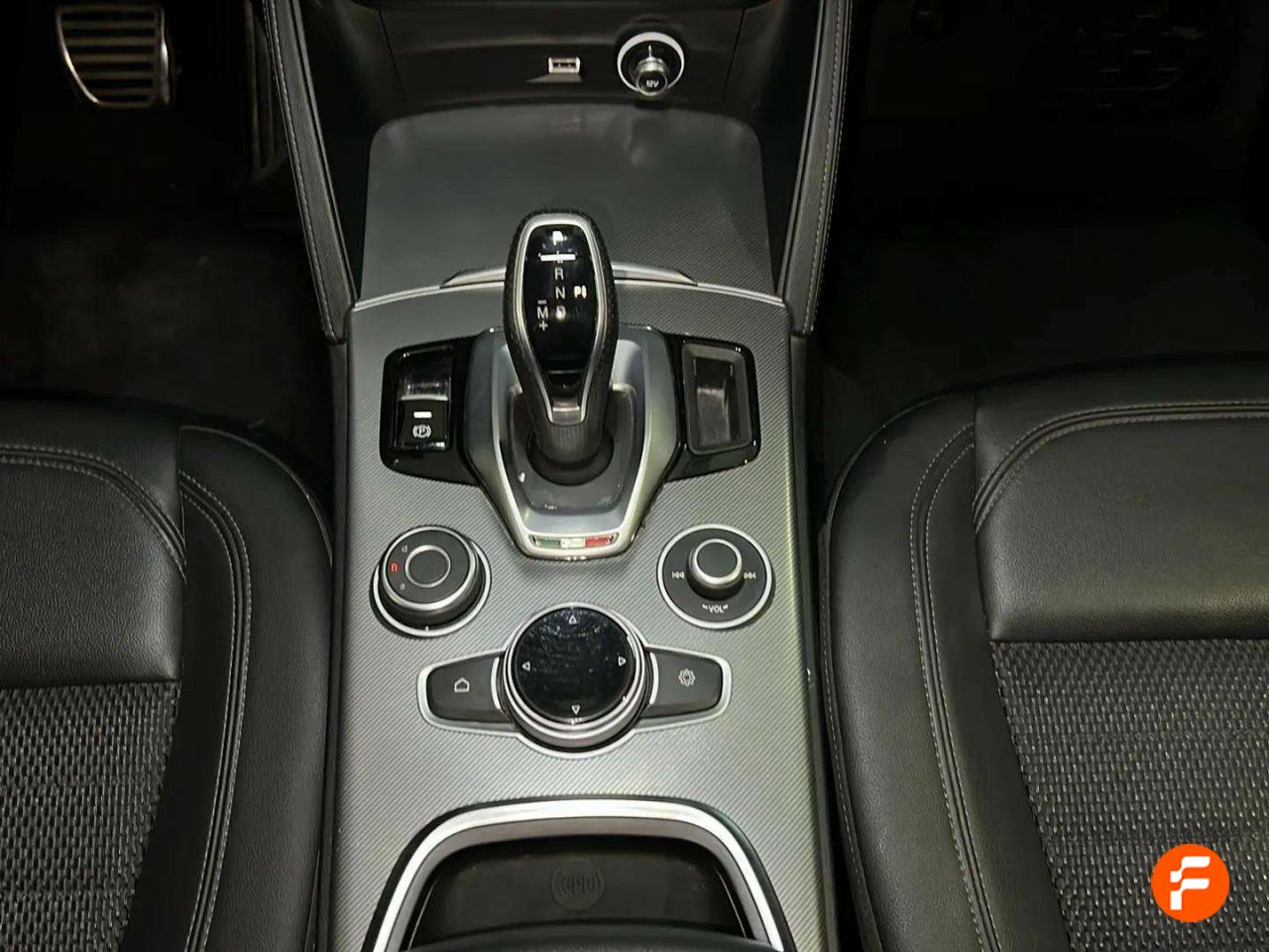 Foto Alfa Romeo Stelvio 17