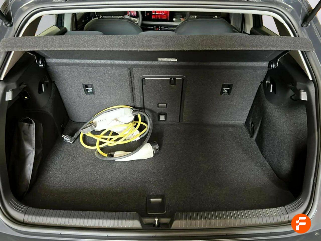 Foto Volkswagen Golf 9