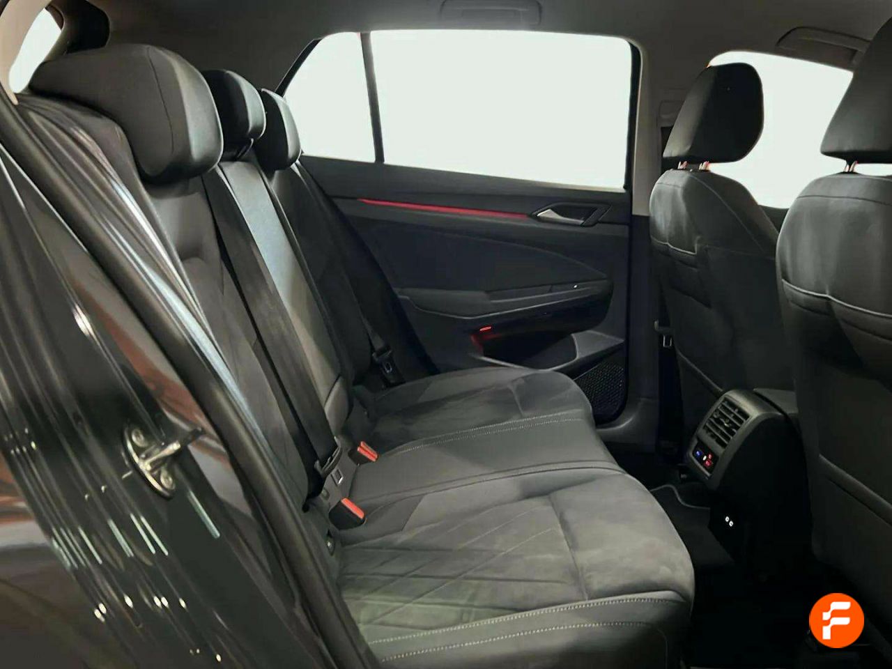 Foto Volkswagen Golf 13