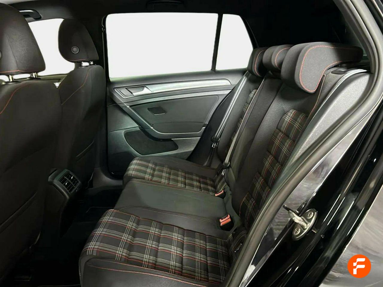 Foto Volkswagen Golf 12