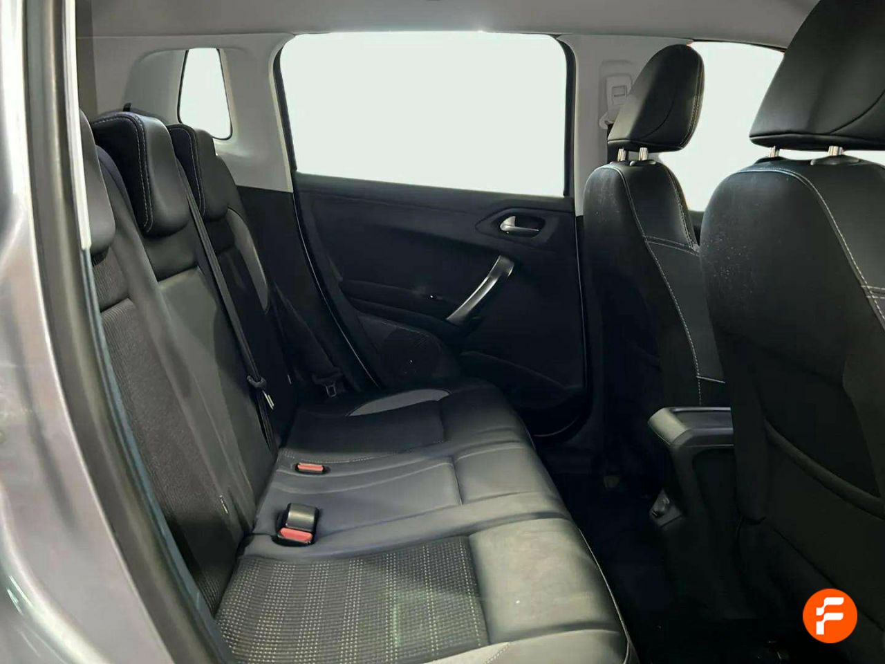 Foto Peugeot 2008 13