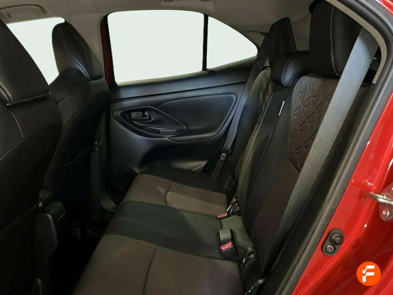 Foto Toyota Yaris 11