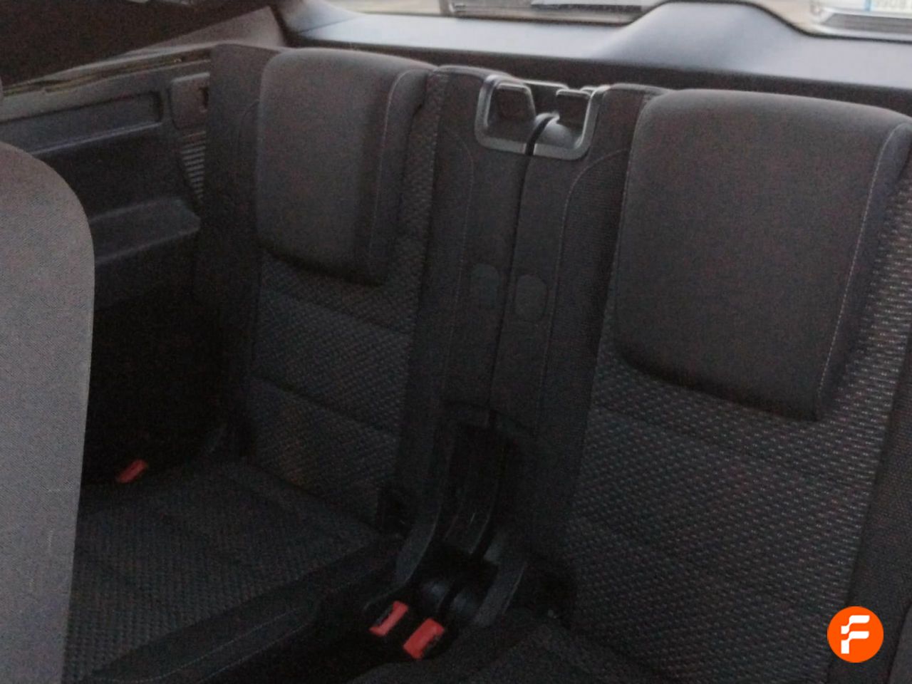 Foto Volkswagen Touran 15