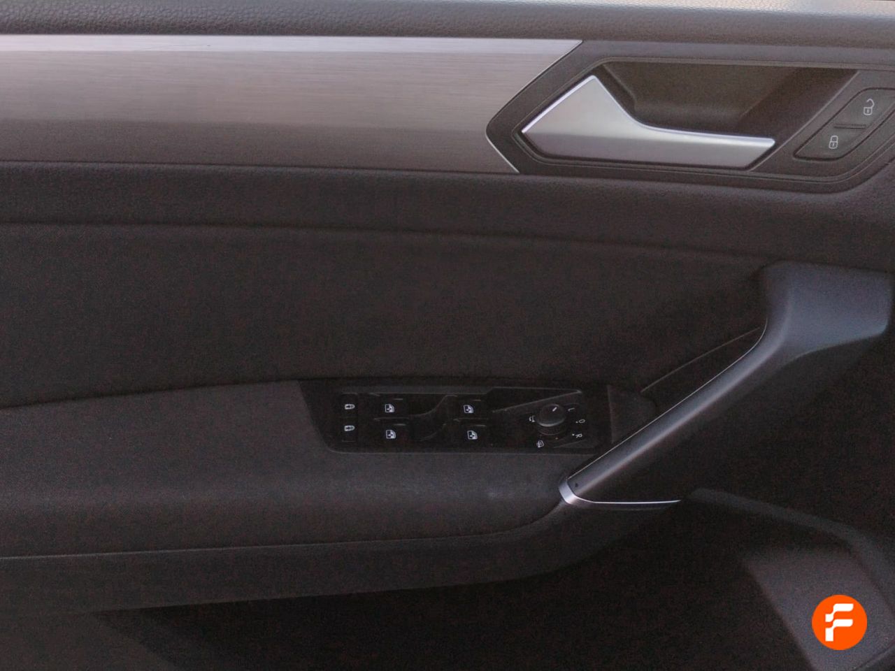 Foto Volkswagen Touran 32
