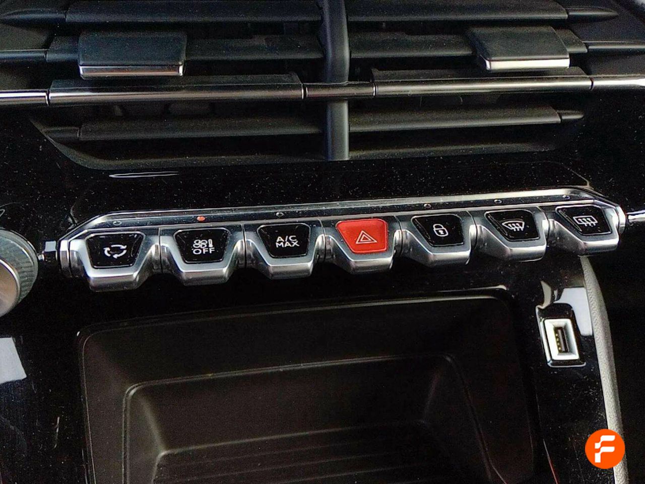 Foto Peugeot 2008 14