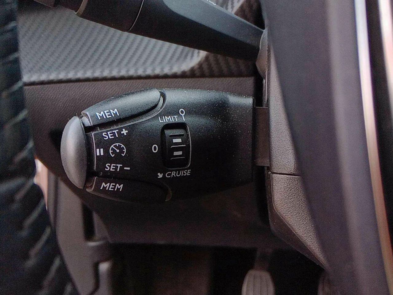 Foto Peugeot 2008 19
