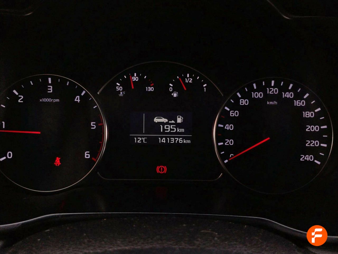 Foto Kia Carens 14