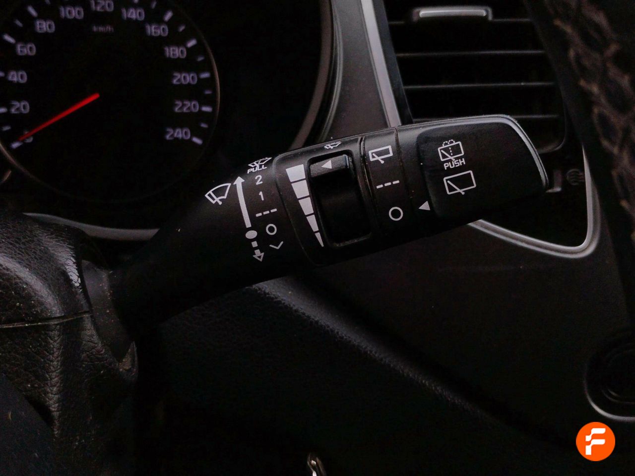 Foto Kia Carens 24