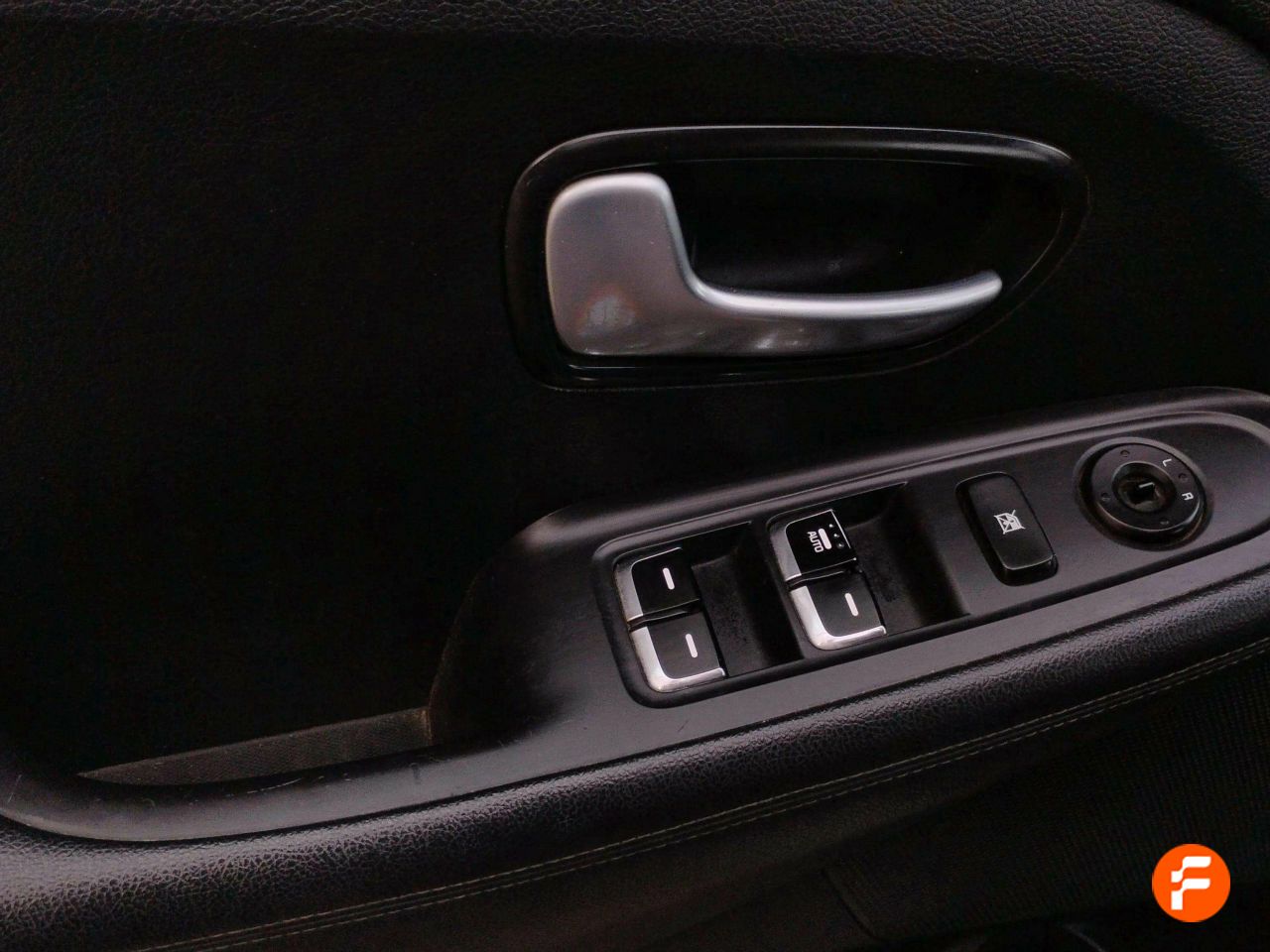 Foto Kia Carens 27