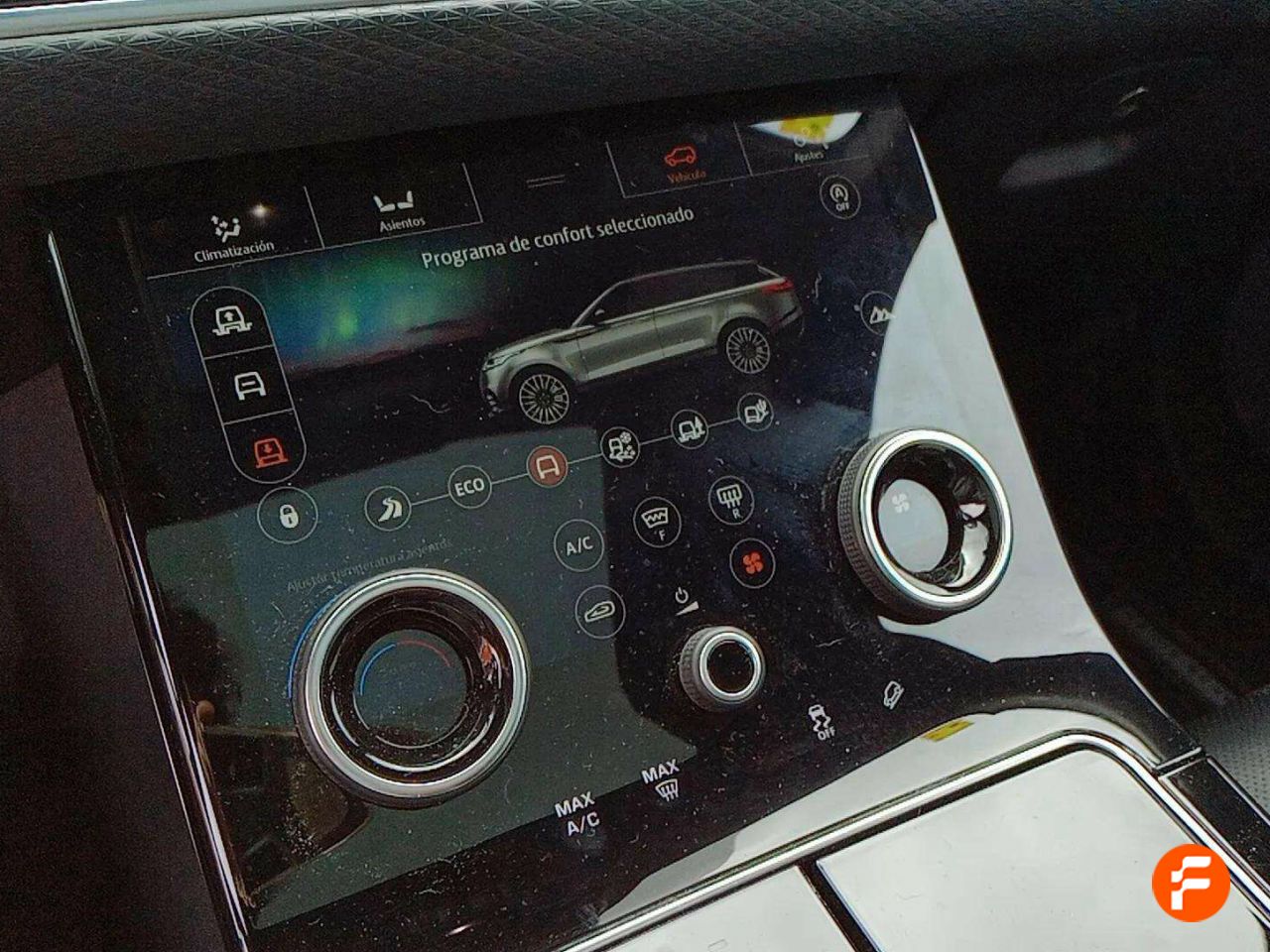 Foto Land-Rover Range Rover Velar 22