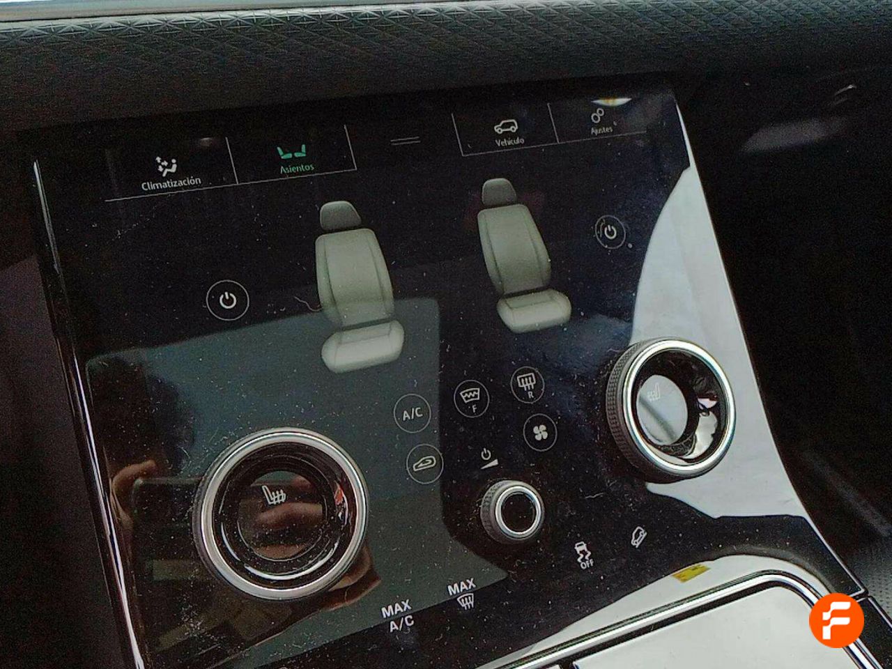 Foto Land-Rover Range Rover Velar 24