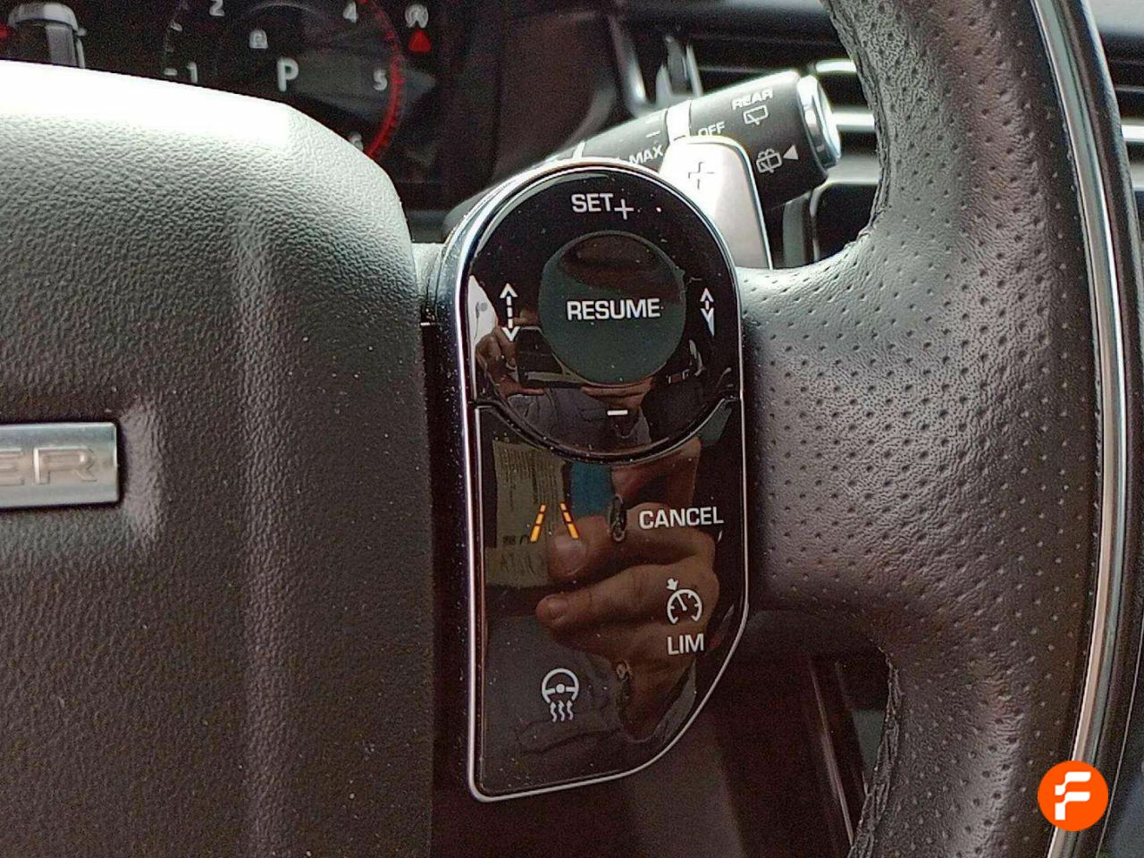 Foto Land-Rover Range Rover Velar 28