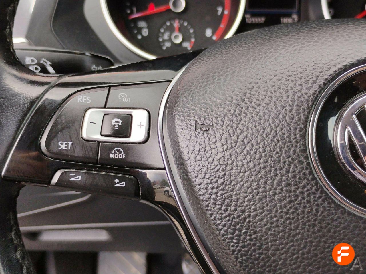 Foto Volkswagen Tiguan 24
