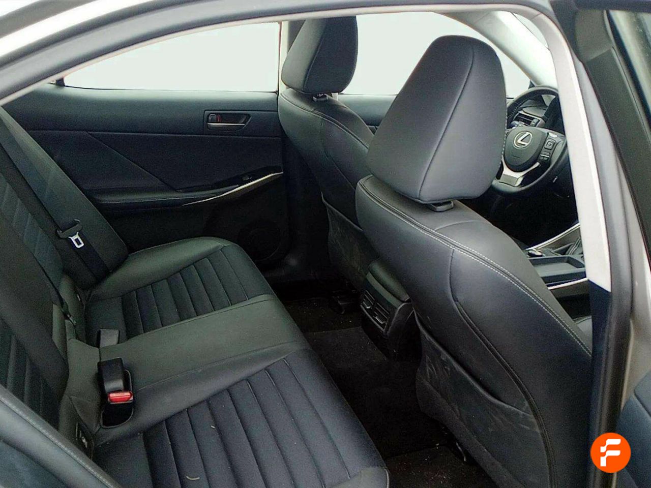 Foto Lexus IS 12