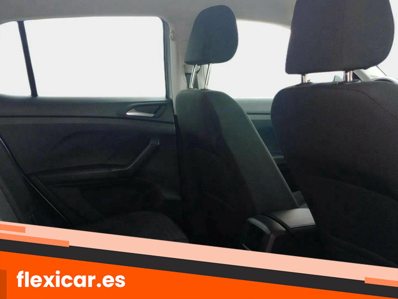 Foto Volkswagen T-Cross 13