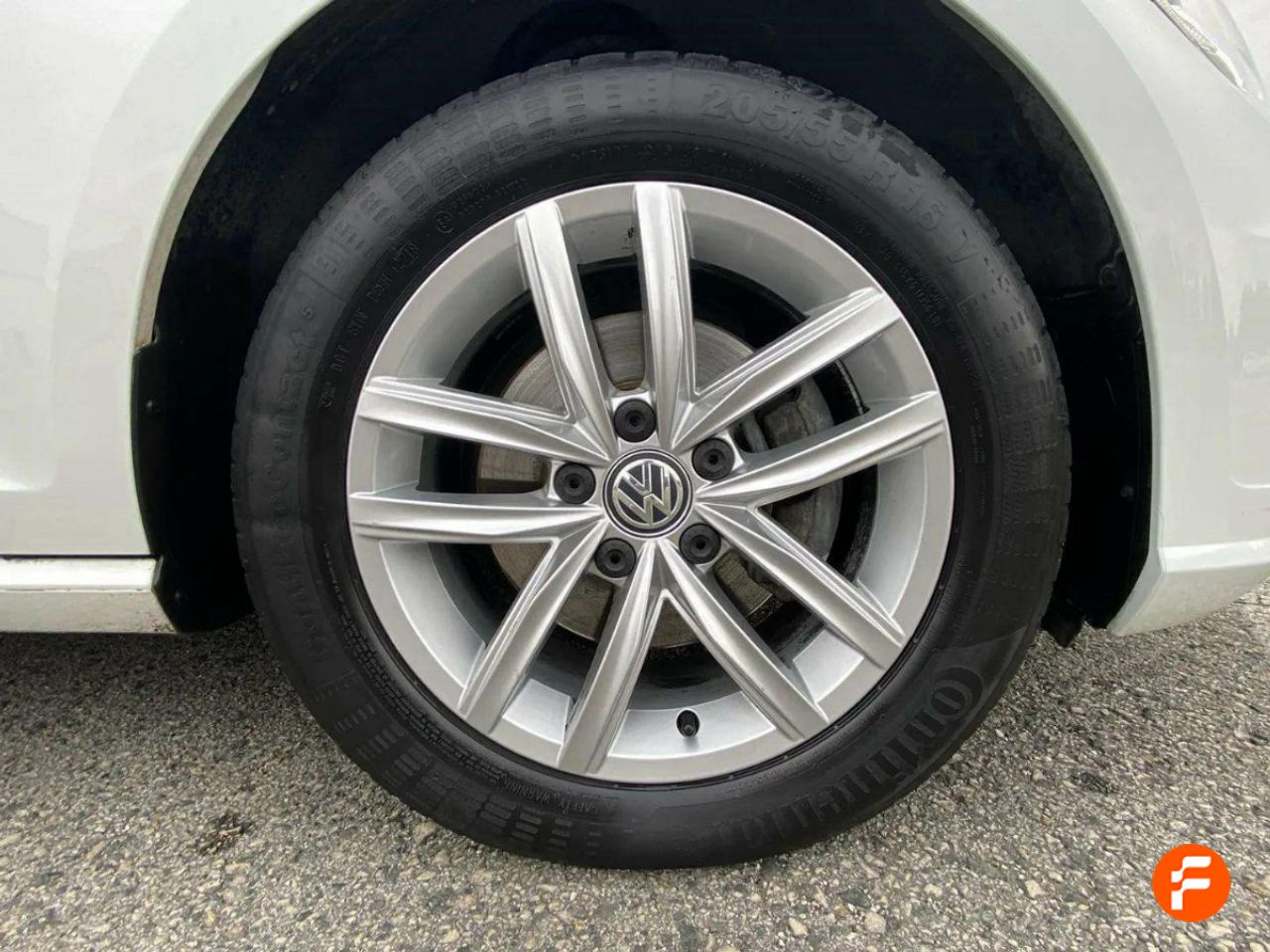 Foto Volkswagen Golf 24