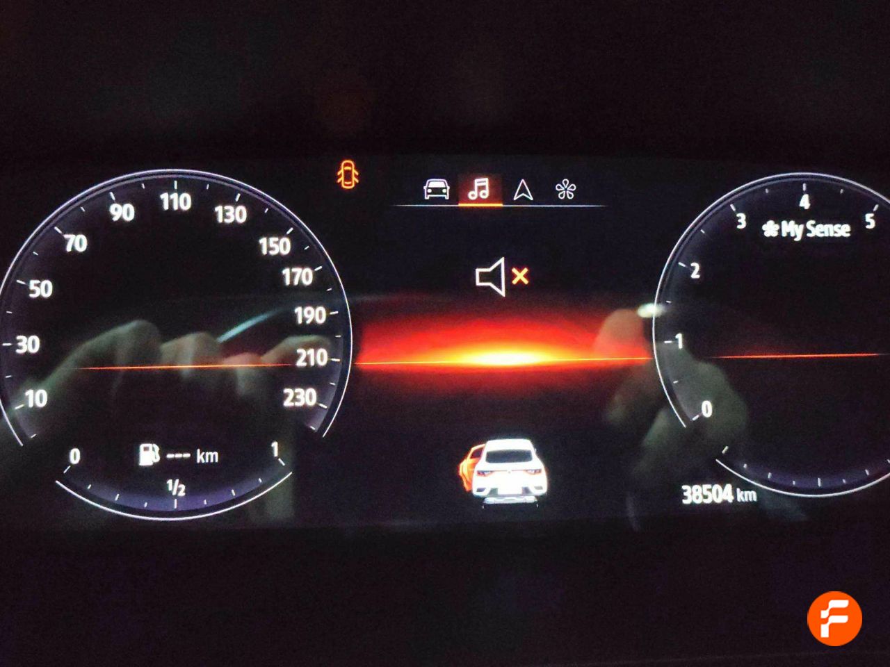 Foto Renault Arkana 10