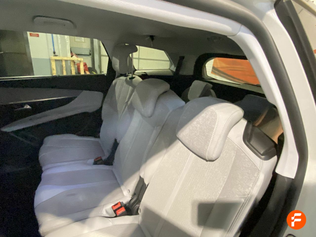 Foto Peugeot 5008 12