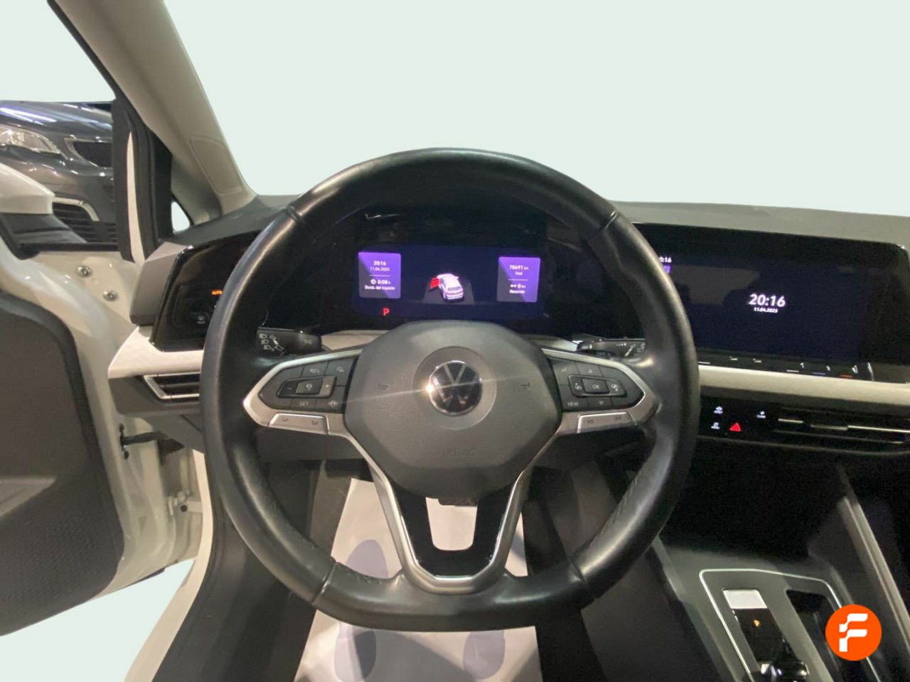 Foto Volkswagen Golf 8