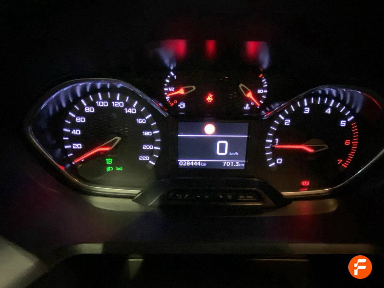 Foto Peugeot Rifter 12