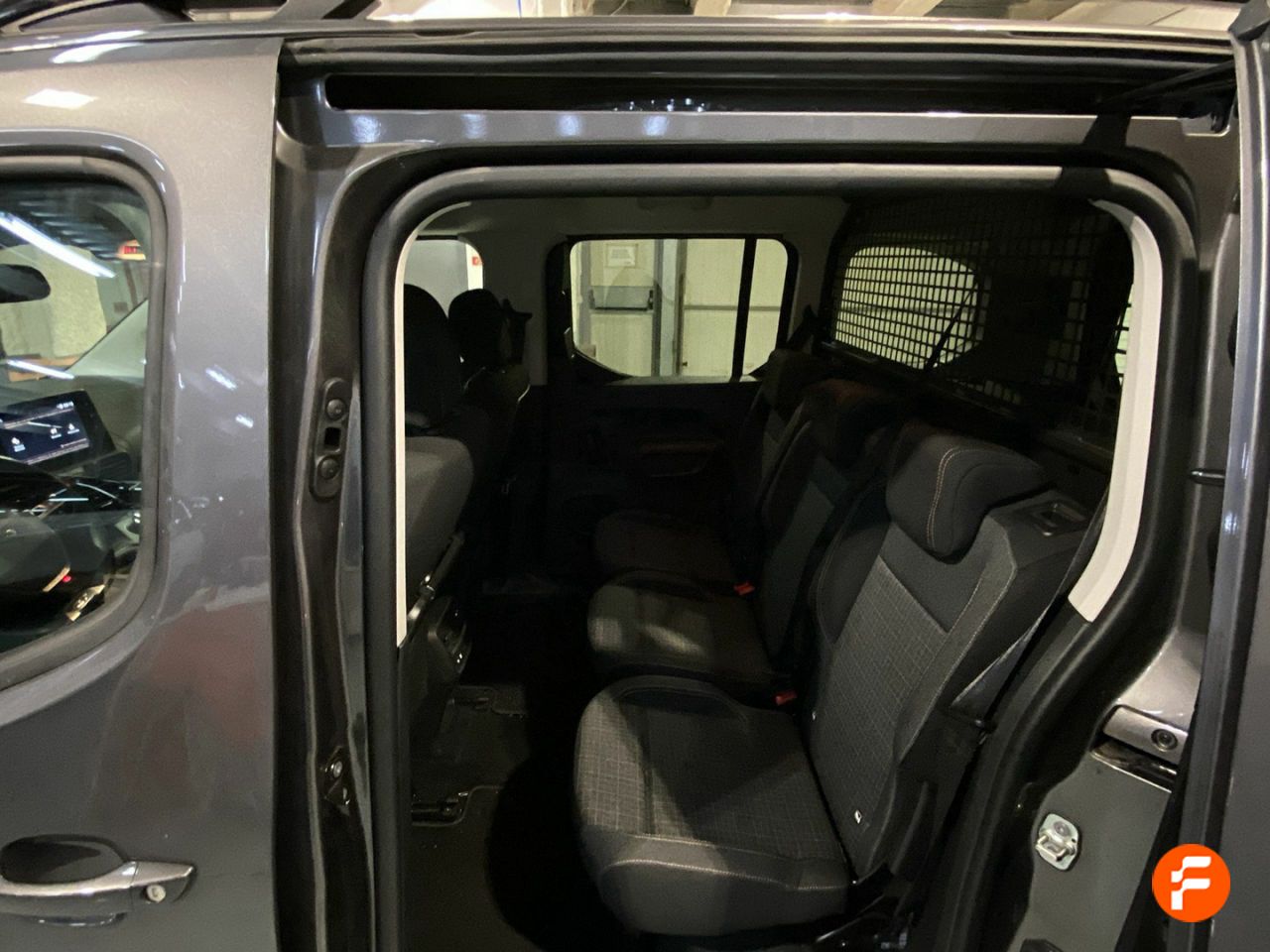 Foto Peugeot Rifter 13